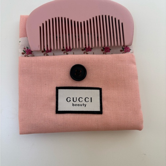 Gucci Pink Beauty Comb and Pouch Accessory Set main image 6